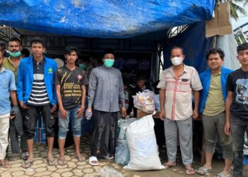 FTK UIN Ar-Raniry Tuntaskan Misi Kemanusiaan: Salurkan Bantuan dari Korban untuk Korban