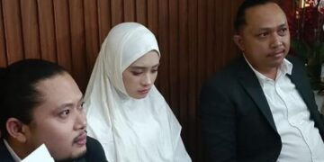 Ⓒ Hak cipta foto di atas dikembalikan sesungguhnya kepada sang pemilik foto Ⓒ Hak cipta foto di atas dikembalikan sesungguhnya kepada pemilik foto