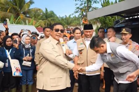 Ⓒ Hak cipta foto di atas dikembalikan sesungguhnya kepada pemilik foto Ⓒ Hak cipta foto di atas dikembalikan sesungguhnya kepada pemilik foto