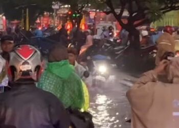 Peringatan Dini Banjir Jakarta: 4 Pintu Air Waspada, Pasar Ikan dan Karet Siaga