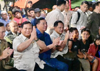 Prabowo Curhat Nasib Menteri Serba Salah Datang ke Lokasi Bencana