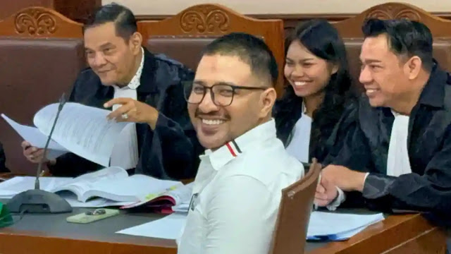 Ⓒ Hak cipta foto di atas dikembalikan sesungguhnya kepada pemilik foto Ⓒ Hak cipta foto di atas dikembalikan sesungguhnya kepada pemilik foto