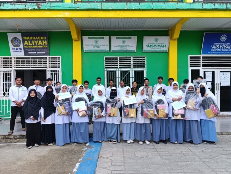Ⓒ Hak cipta foto di atas dikembalikan sesungguhnya kepada pemilik foto Ⓒ Hak cipta foto di atas dikembalikan sesungguhnya kepada pemilik foto