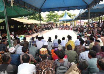 Kapolda Aceh Serahkan 300 Kasur dan Dana Tunggu Hunian untuk Korban Bencana di Ketambe