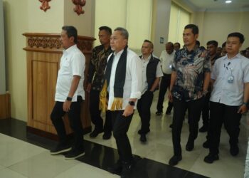 Sekda Aceh Sambut Menko Pangan dan Dua Menteri di Bandara SIM