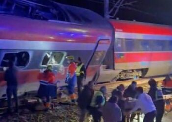 Cerita Penumpang saat 2 Kereta Cepat Tabrakan: Seperti Gempa!