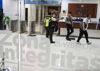 Kantor KPP Madya Jakut 'Diobok-obok' KPK selam 11 Jam, Sejumlah Dokumen dan Uang Disita