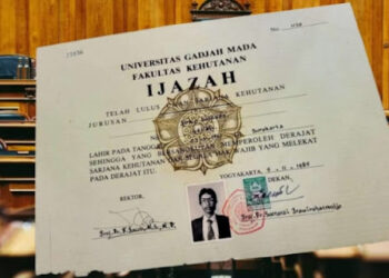 Percuma Eggi dan Damai Akui Ijazah Jokowi Asli
