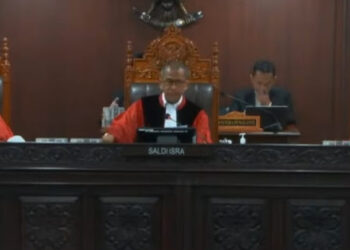 MK Kasih Waktu Roy Suryo Cs Perbaiki Gugatan dalam 14 Hari