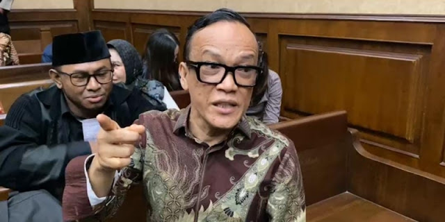 Ⓒ Hak cipta foto di atas dikembalikan sesungguhnya kepada pemilik foto Ⓒ Hak cipta foto di atas dikembalikan sesungguhnya kepada pemilik foto