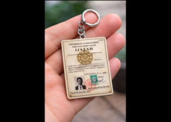 Gantungan Kunci Ijazah Jokowi Diburu Kolektor