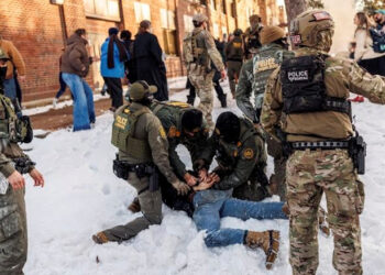 Pecahnya Sistem Amerika di Balik Insiden Penembakan ICE
