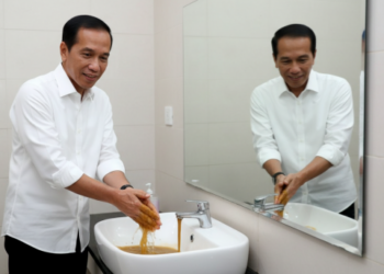 Jokowi Dianggap Sedang 'Cuci Tangan', Biar Tangan Kotornya Terlihat Bersih