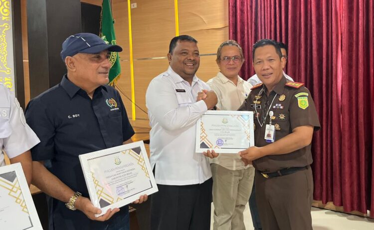 PWI Aceh Besar Terima Penghargaan Kejari, Perkuat Sinergi Penegakan Hukum