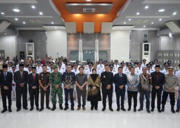 Pimpinan dan Anggota DPRK Banda Aceh Hadiri Pelantikan Keuchik Serentak