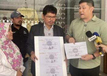 Bonatua Ungkap Kejanggalan Salinan Ijazah Jokowi dari KPU, Apa Itu?