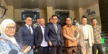 Ⓒ Hak cipta foto di atas dikembalikan sesungguhnya kepada pemilik foto Ⓒ Hak cipta foto di atas dikembalikan sesungguhnya kepada pemilik foto