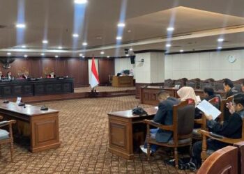 Di MK, Kubu Roy Suryo Curhat Ditersangkakan gegara Teliti Ijazah Jokowi