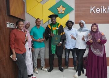 Mahasiswa Internasional Asal Gambia Raih Gelar Magister di USK