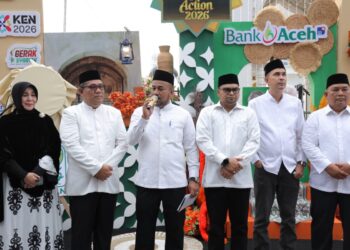 Direktur Utama Bank Aceh, Fadhil Ilyas saat membuka acara Gampong Ramadhan in Action 2026 di Halaman Masjid Raya Baiturrahman, Ahad (1/3/2026). FOTO/Dok. BAS untuk HAI. Ⓒ Hak cipta foto di atas dikembalikan sesungguhnya kepada pemilik foto