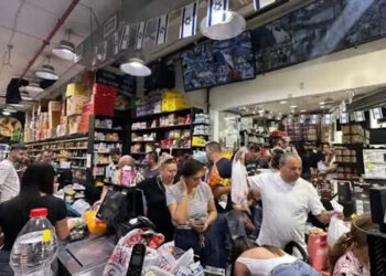 Warga Israel Panik, Borong Makanan di Supermarket untuk Ditimbun di Rumah