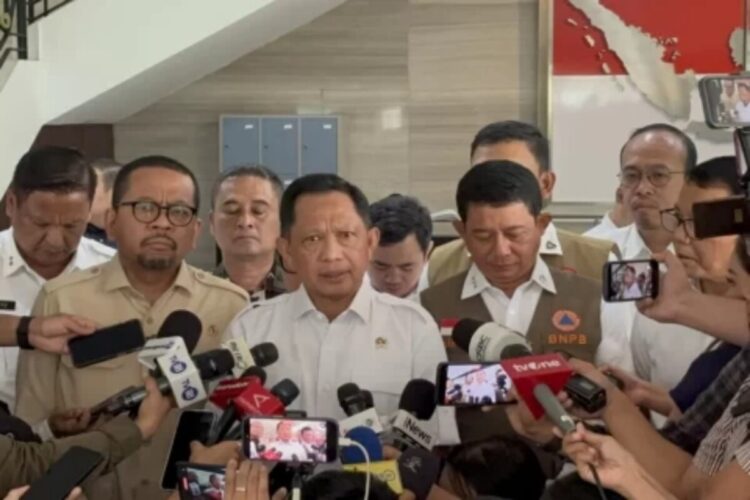 Ⓒ Hak cipta foto di atas dikembalikan sesungguhnya kepada pemilik foto Ⓒ Hak cipta foto di atas dikembalikan sesungguhnya kepada pemilik foto