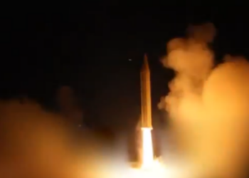 Iran Luncurkan Rudal Berat Khoramshahr-4 ke Pusat Kota Tel Aviv, Berhulu Ledak 1,8 Ton