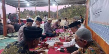 Ⓒ Hak cipta foto di atas dikembalikan sesungguhnya kepada pemilik foto Ⓒ Hak cipta foto di atas dikembalikan sesungguhnya kepada pemilik foto