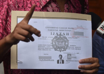 Hakim Tak Pernah Nyatakan Ijazah Jokowi Asli