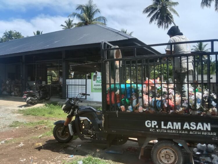 Ⓒ Hak cipta foto di atas dikembalikan sesungguhnya kepada pemilik foto Ⓒ Hak cipta foto di atas dikembalikan sesungguhnya kepada pemilik foto