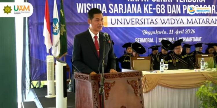 Sekda Aceh Tekankan Kewirausahaan dan Integritas pada Wisuda Universitas Widya Mataram
