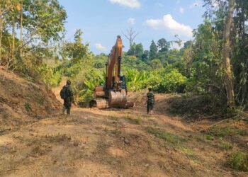 TNI Buka Akses Hutan Jadi Jalan Penghubung Desa di Aceh Tamiang