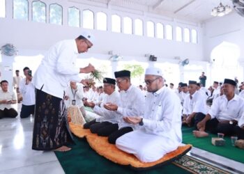 Jamaah Calon Haji Aceh Besar Dipeusijuek, Bupati: Fokus Ibadah dan Jaga Kesehatan