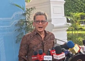 Blak-Blakan! Rocky Gerung Bocorkan Percakapan dengan Prabowo di Istana