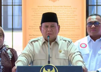 Rupiah Jebol Rp17.600, Prabowo: di Desa Nggak Pakai Dolar