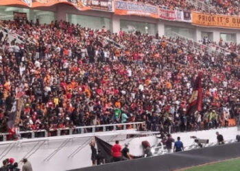 The Jakmania Jangan Meniru Erick Thohir