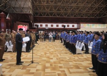 Sekda Aceh Lantik Pejabat Administrator dan Pengawas, Tekankan Percepatan Kinerja