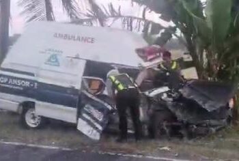 Ambulans GP Ansor Ringsek Tabrakan dengan Truk di Purworejo, 1 Orang Tewas 2 Luka