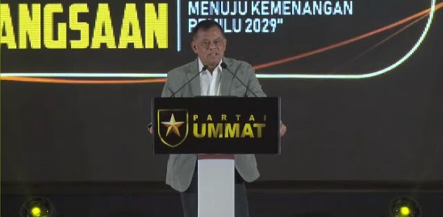 Ⓒ Hak cipta foto di atas dikembalikan sesungguhnya kepada pemilik foto Ⓒ Hak cipta foto di atas dikembalikan sesungguhnya kepada pemilik foto