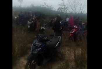 Ⓒ Hak cipta foto di atas dikembalikan sesungguhnya kepada pemilik foto Ⓒ Hak cipta foto di atas dikembalikan sesungguhnya kepada pemilik foto
