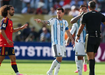 Lionel Messi Tuai Hujatan setelah Minta Wasit Usir Marc Cucurella di Final Piala Dunia 2026