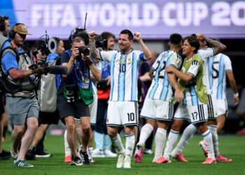 Comeback Dramatis, Argentina Taklukkan Mesir 3-2 dan Melaju ke Perempat Final