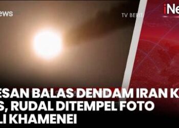 Garda Revolusi Iran Umumkan Serangan Tahap Ketiga ke AS, Rudal Ditempeli Foto Mendiang Ali Khamenei