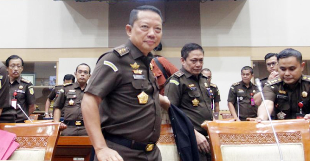 Ⓒ Hak cipta foto di atas dikembalikan sesungguhnya kepada pemilik foto Ⓒ Hak cipta foto di atas dikembalikan sesungguhnya kepada pemilik foto