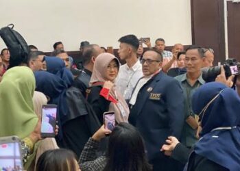 Ⓒ Hak cipta foto di atas dikembalikan sesungguhnya kepada pemilik foto Ⓒ Hak cipta foto di atas dikembalikan sesungguhnya kepada pemilik foto