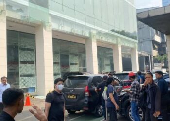 Mobil Inafis Polres Jakpus Datangi Kantor BGN, Ada Apa?