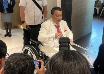 Penyakit Saraf Kejepit Kambuh, Hotman Paris Putuskan Mundur jadi Pengacara Febrie