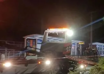 Mobil Tabrak Kerumunan Warga, 2 Tewas dan 10 Lainnya Terluka