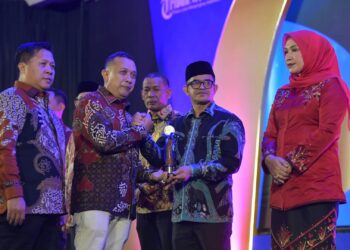 Pemerintah Aceh Terima Serambi Award 2026 atas Kolaborasi Penanganan Bencana