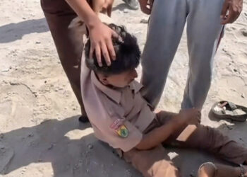 Seorang siswa kelas 2 di sebuah Sekolah Menengah Atas Negeri (SMAN) di Kabupaten Bener Meriah harus mendapat perawatan intensif di Rumah Sakit (RS) Datu Beru, usai diduga menjadi korban penganiayaan oleh sekelompok siswa kelas 3, Sabtu (22/8/2026) sore. FOTO/Tangkapan Layar. Ⓒ Hak cipta foto di atas dikembalikan sesungguhnya kepada pemilik foto